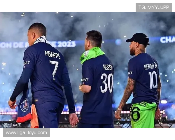 足球巨星争锋：梅西、C罗、内马尔与姆巴佩的时代对决